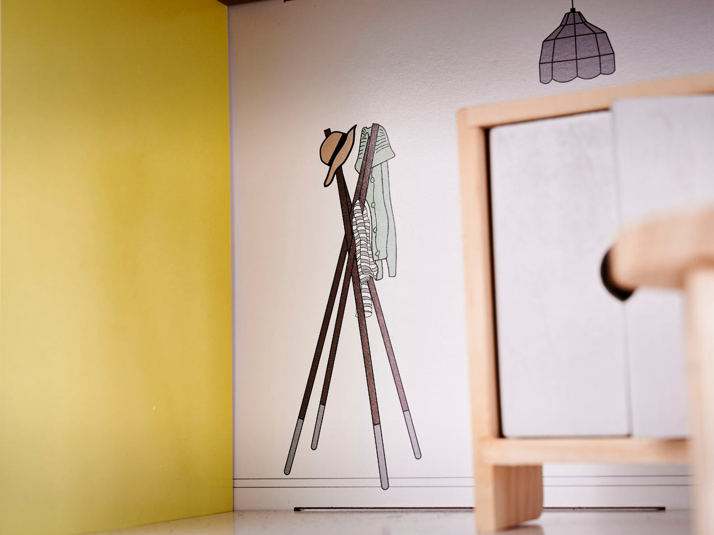 Drewniany domek dla lalek z mebelkami 70 cm szary